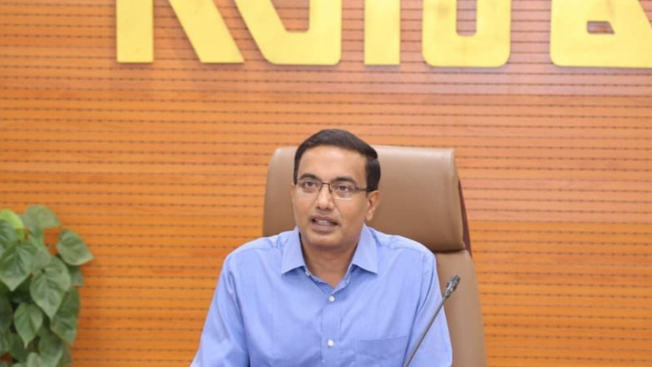 Dr. Lokesh M.